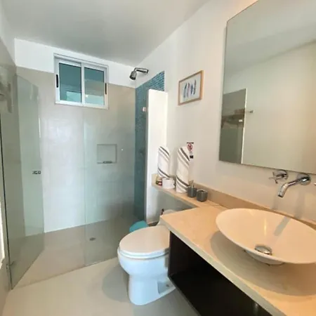 1pe-al De 1 Alcoba Frente Al Mar Con Aire Acondicionado, Piscina Y Wifi Apartamento *