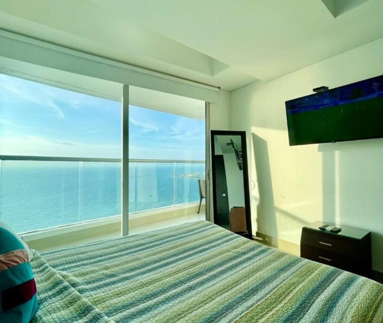 1pe-al De 1 Alcoba Frente Al Mar Con Aire Acondicionado, Piscina Y Wifi * Cartagena