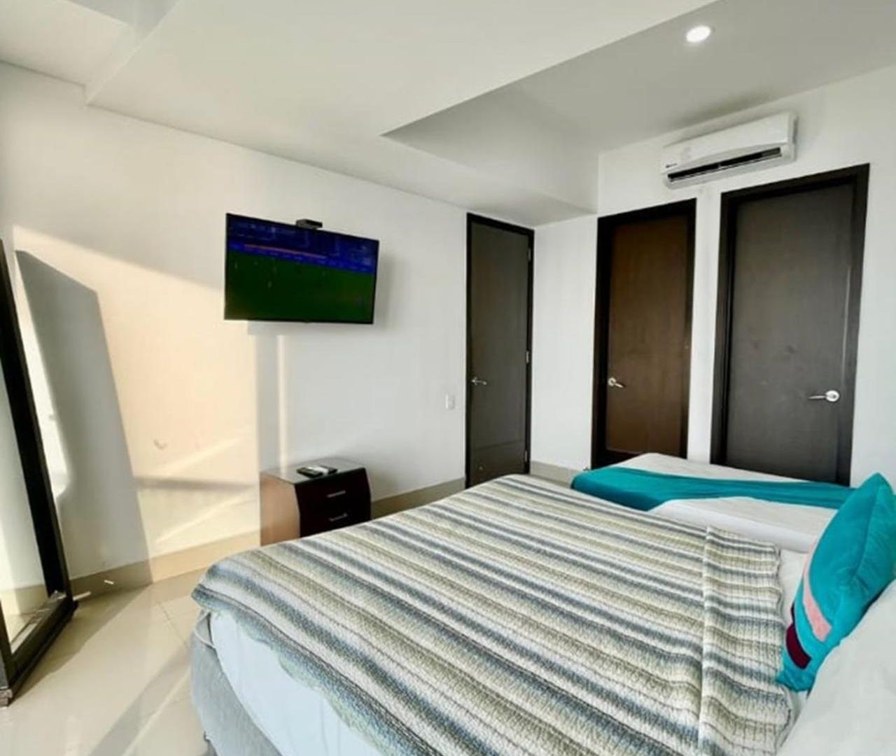 1pe-al De 1 Alcoba Frente Al Mar Con Aire Acondicionado, Piscina Y Wifi *